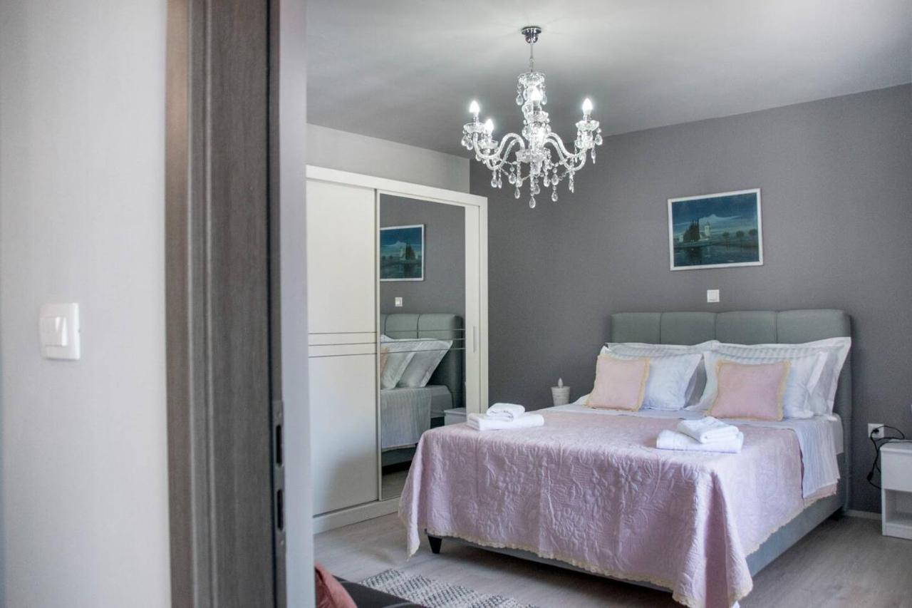 Apartment Bruna Solin Bagian luar foto