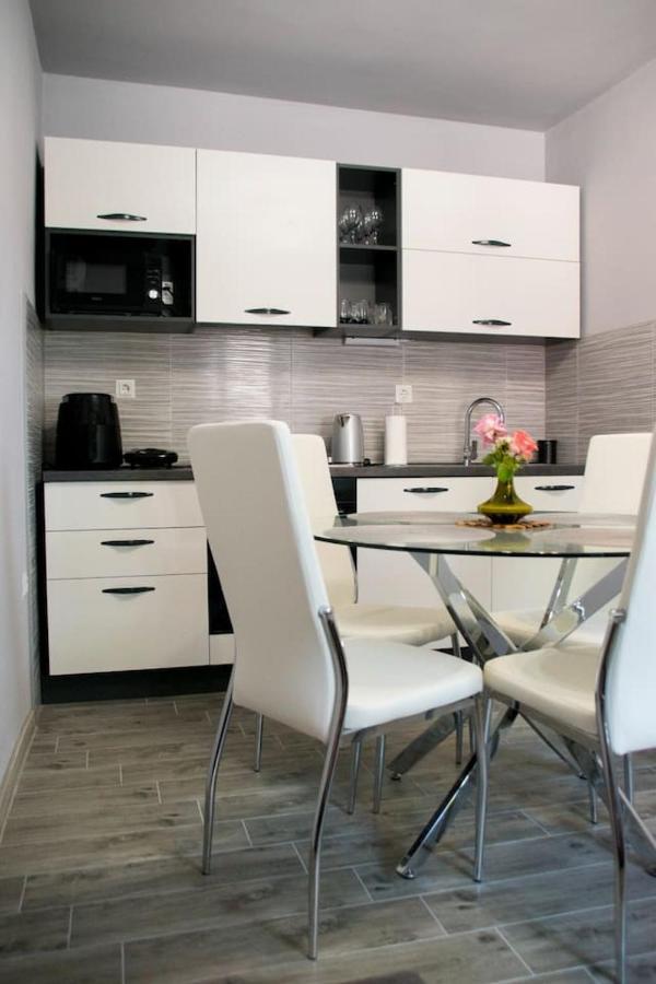 Apartment Bruna Solin Bagian luar foto
